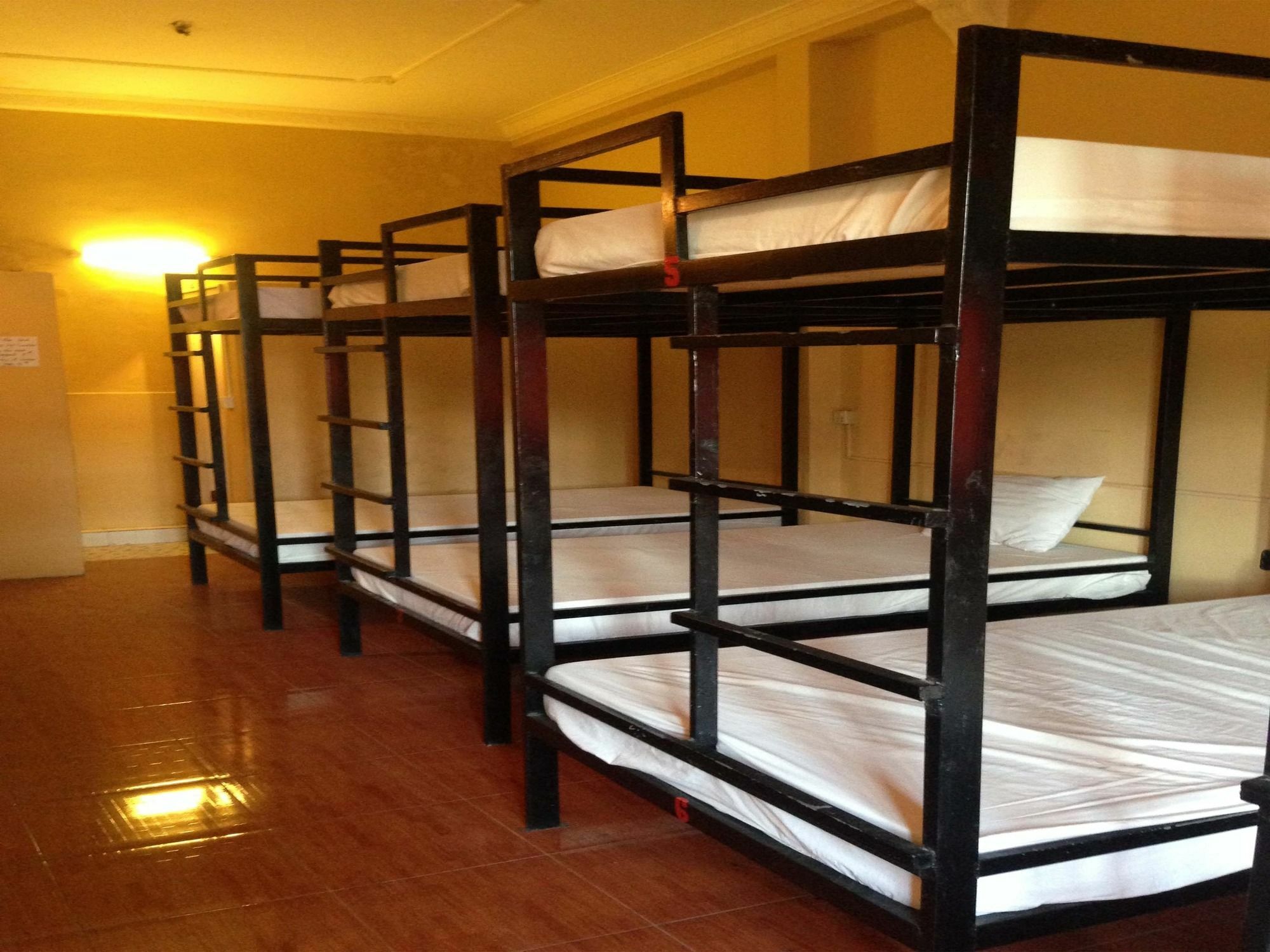 White River II Hostel Phnom Penh Eksteriør billede